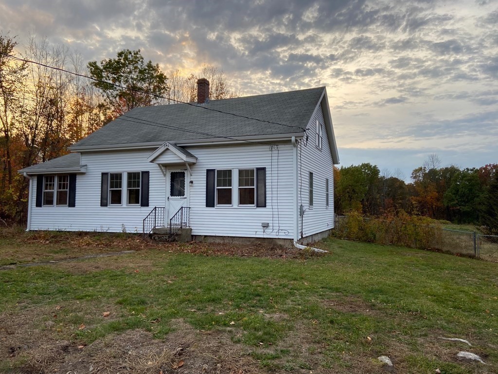 346 Townsend Hill Road Townsend, MA 01469 - Photo 5 of 42