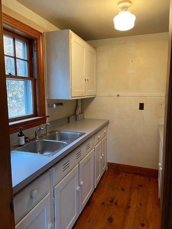 346 Townsend Hill Road Townsend, MA 01469 - Photo 9 of 42