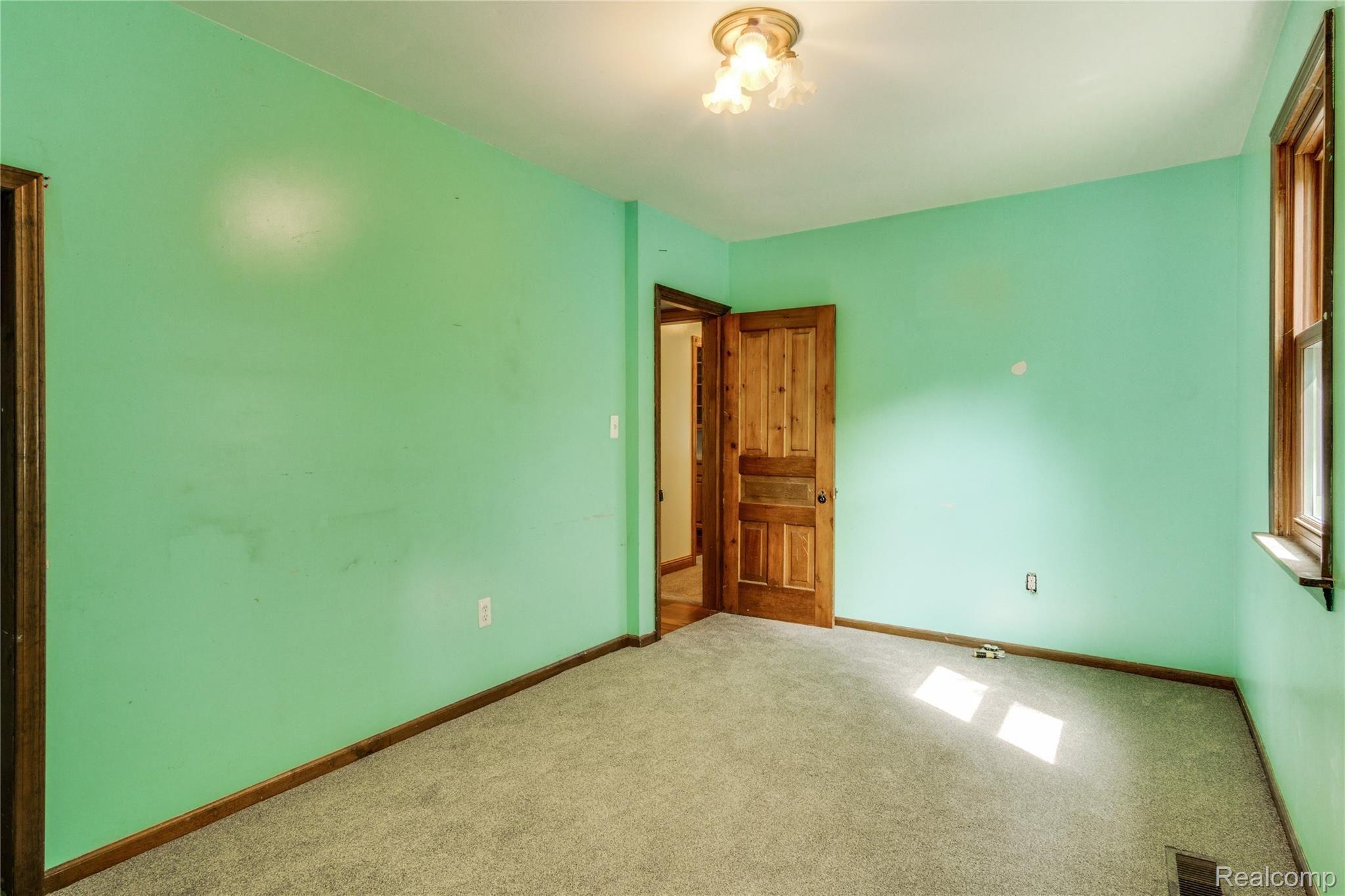 14509 South Byron Road Byron, MI 48418 - Photo 22 of 36 Interiors (26 of 36).jpg