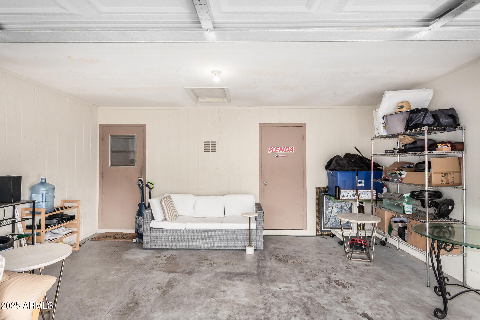 1634 West Villa Rita Drive Phoenix, AZ 85023 - Photo 39 of 47 a living room with furniture and a couch