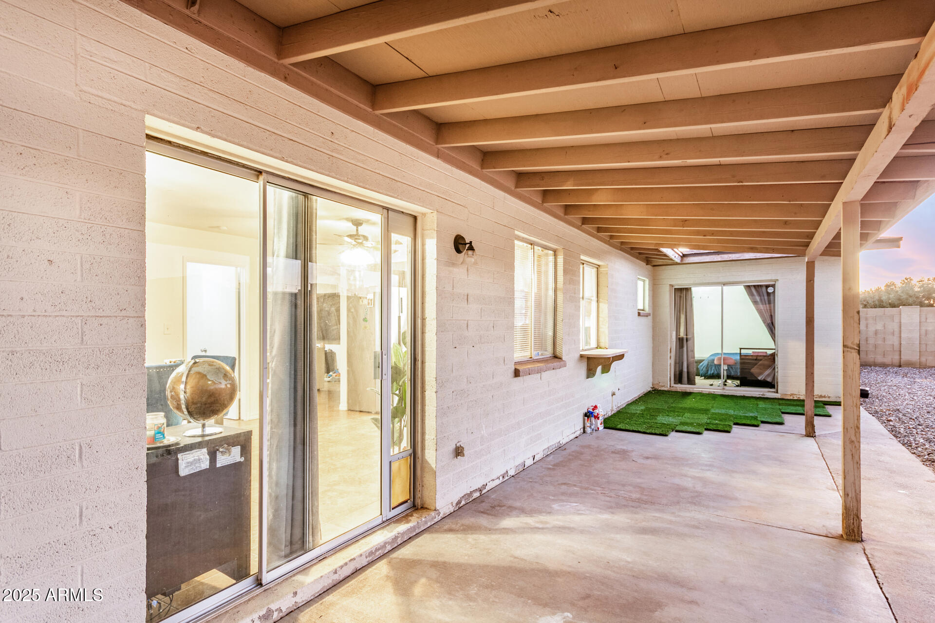 1634 West Villa Rita Drive Phoenix, AZ 85023 - Photo 40 of 47 a bathroom with a tub and shower