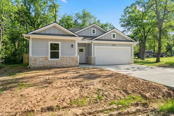 $247,000 | 114 Granada Street, Payne Springs, TX 75156