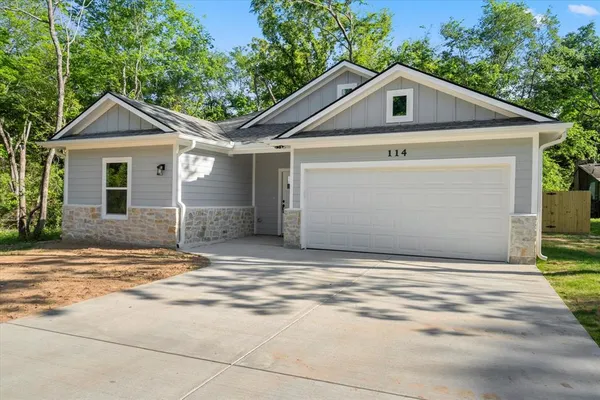 $247,000 | 114 Granada Street, Payne Springs, TX 75156