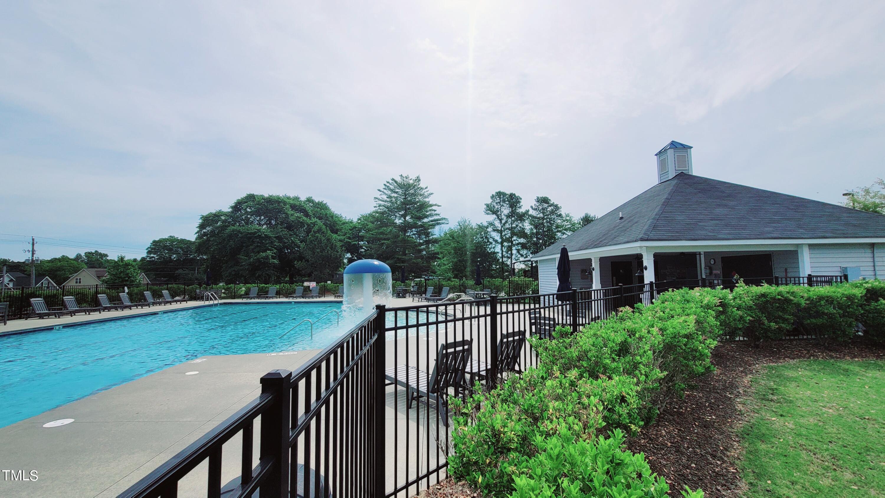 712 Maple Brook Road Fuquay-Varina, NC 27526 - Photo 36 of 38 20240517_101415