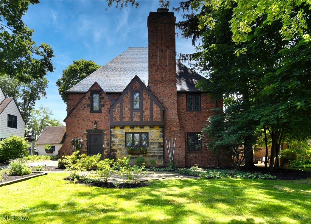 16722 Holbrook Road Cleveland, OH 44120 - Photo 1 of 30 Welcome to 16722 Holbrook Rd. Shaker Heights OH 44120