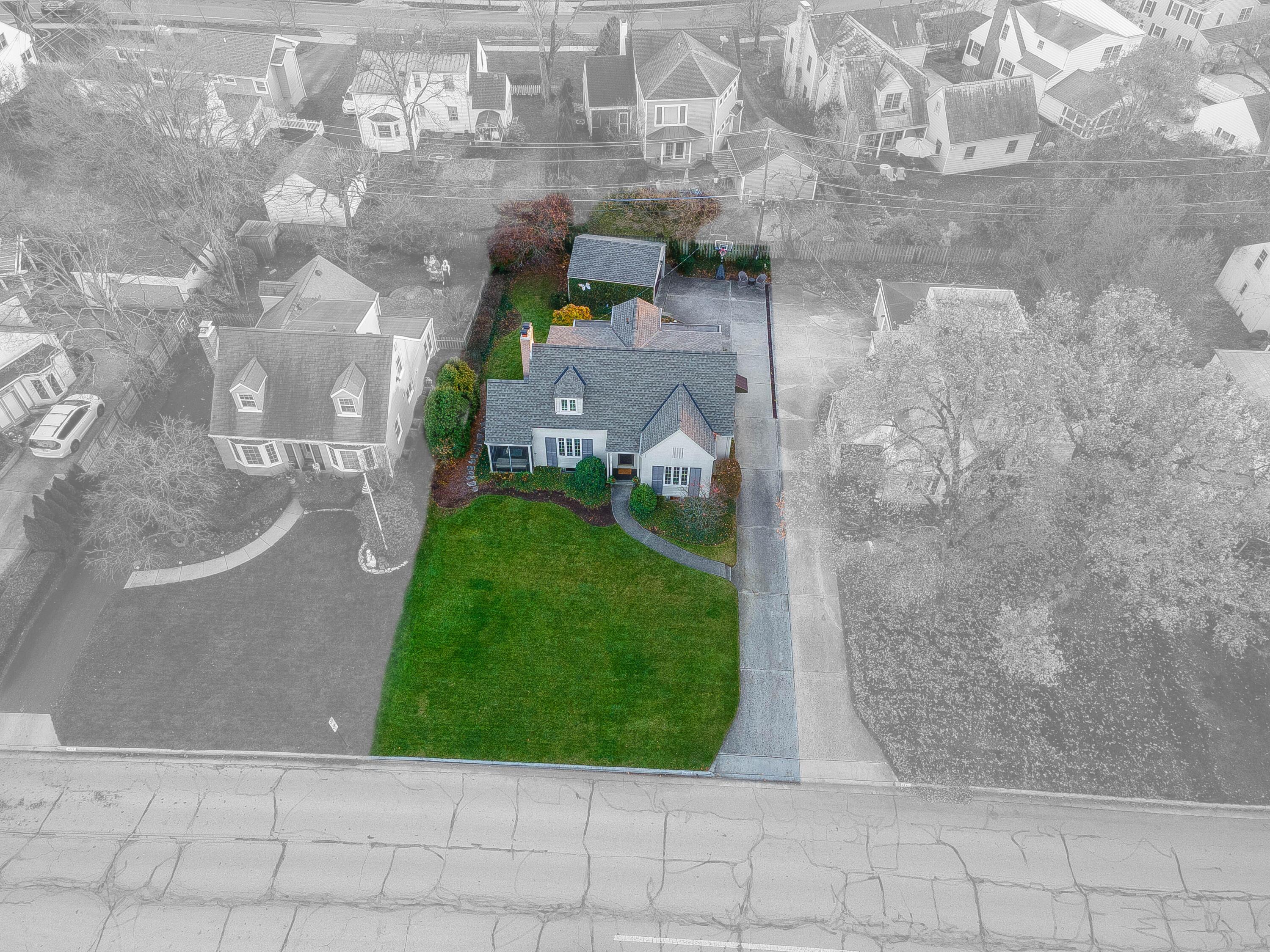 1733 Barrington Road Columbus, OH 43221 - Photo 2 of 33 1733 Barrington Road-14