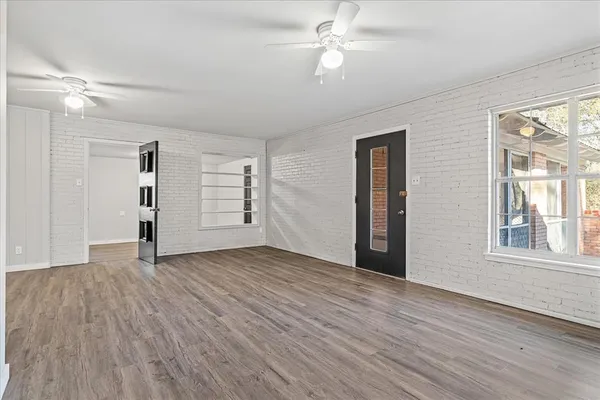 $2,200 | 175 East Elm Street, Canton, TX 75103