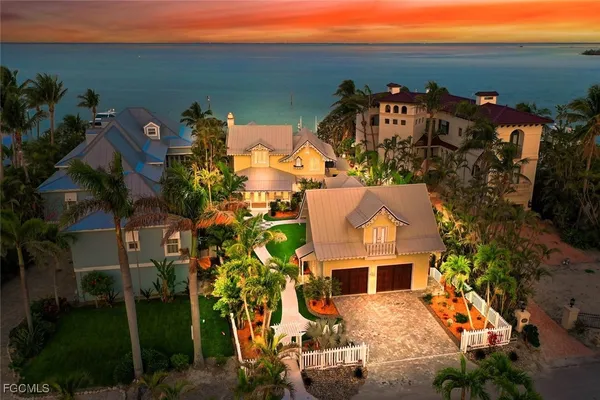 an aerial view of multiple house