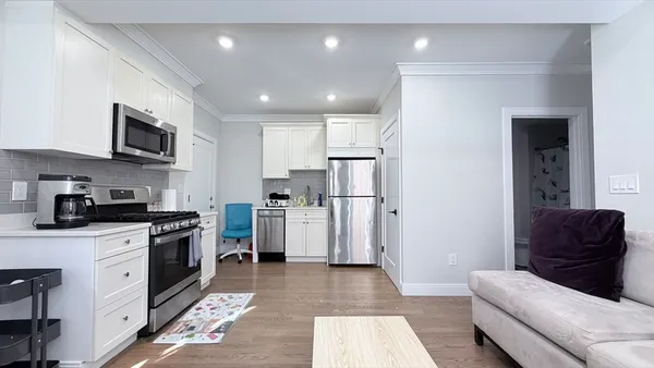 $3,650 | 93 George Street, Unit 3, Boston, MA 02119