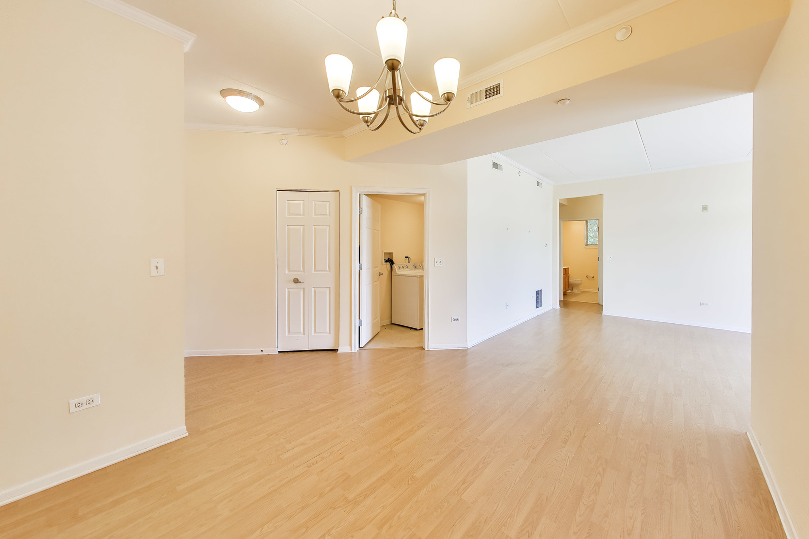 511 Prestwick Lane, Unit 307 Wheeling, IL 60090 - Photo 7 of 26
