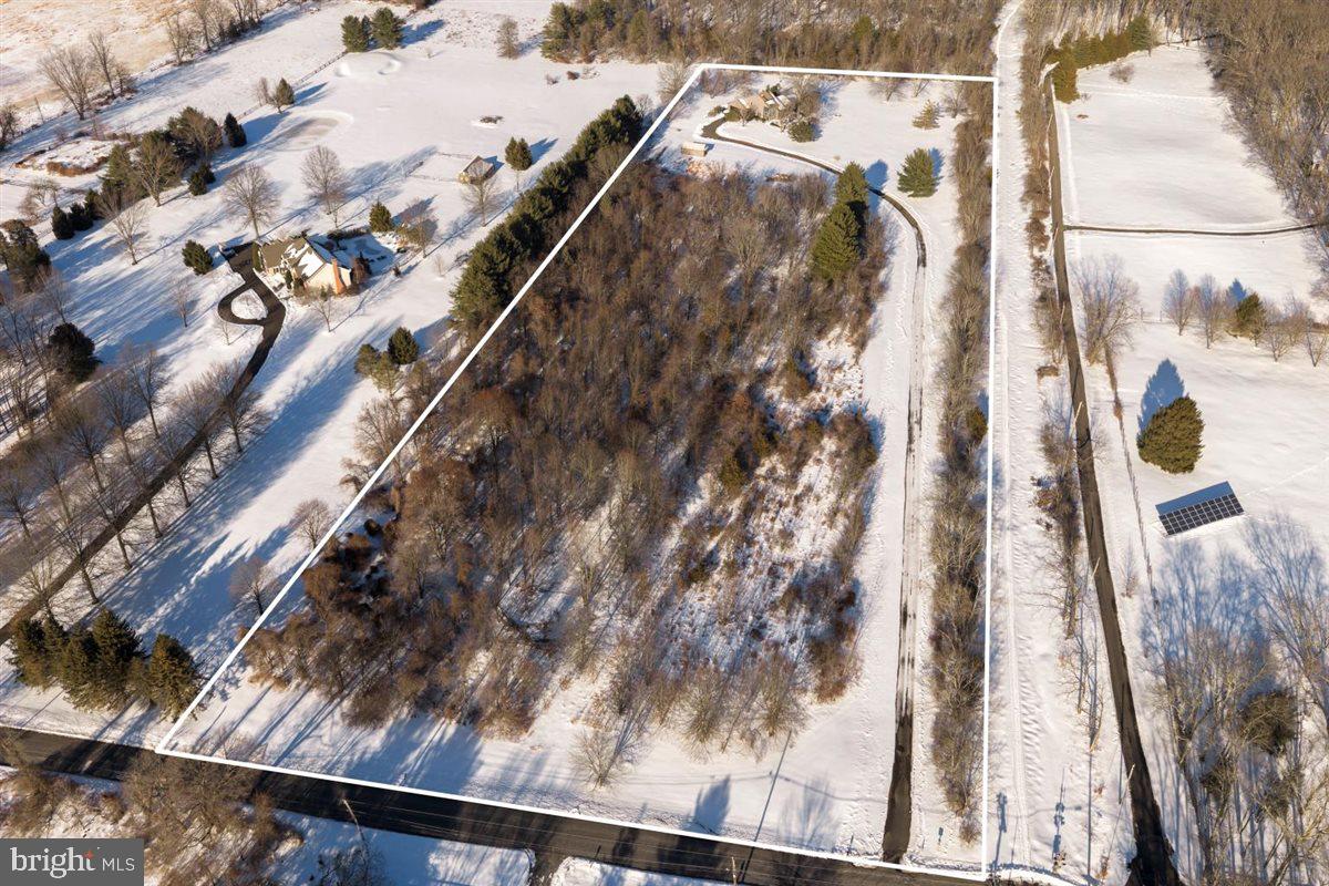 2096 Holicong Road New Hope, PA 18938 - Photo 2 of 46