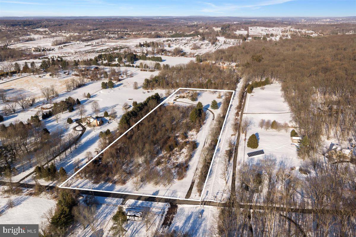 2096 Holicong Road New Hope, PA 18938 - Photo 3 of 46