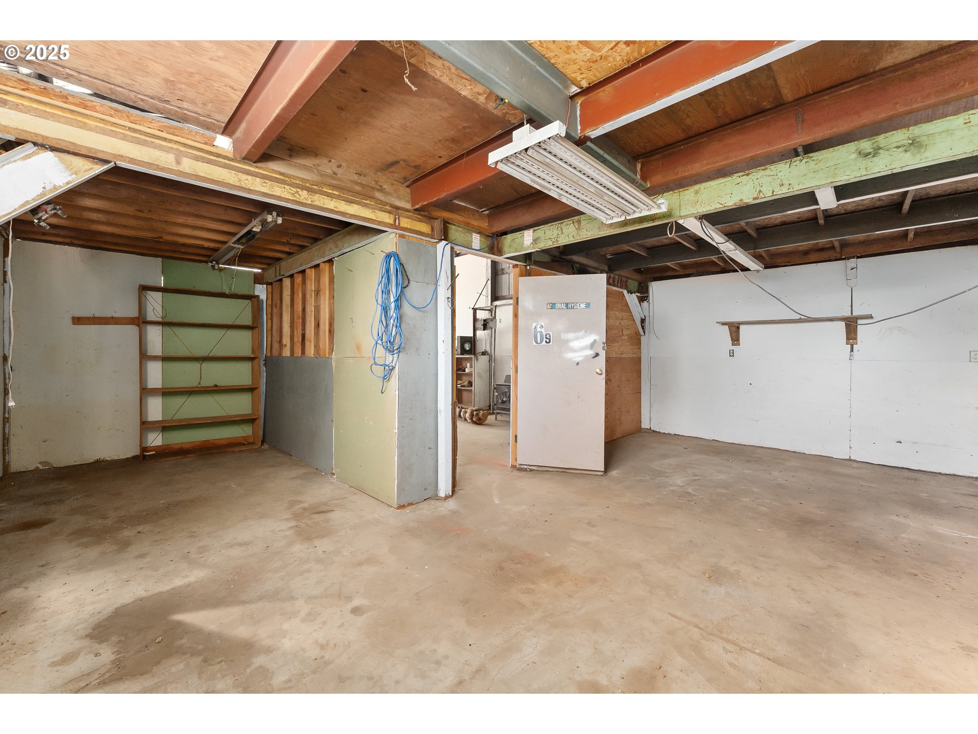 281 Callahan Road Roseburg, OR 97471 - Photo 28 of 39 a view of small space