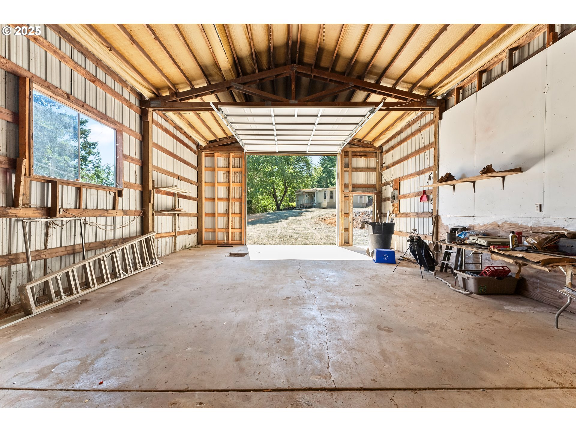 281 Callahan Road Roseburg, OR 97471 - Photo 29 of 39 a view of car garage