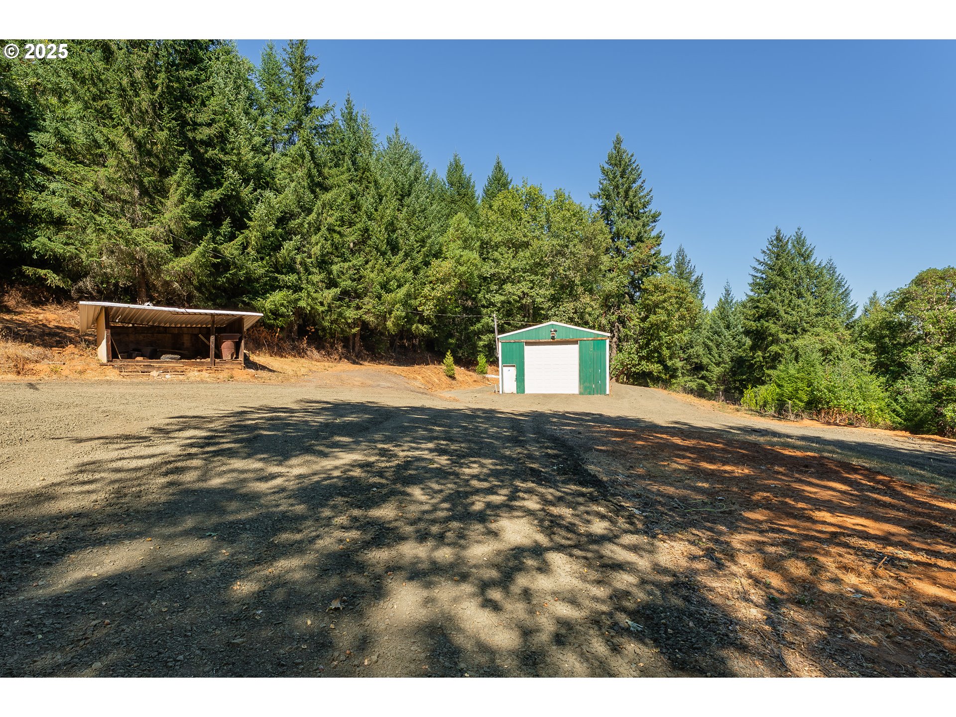 281 Callahan Road Roseburg, OR 97471 - Photo 30 of 39 a outdoor view having patio