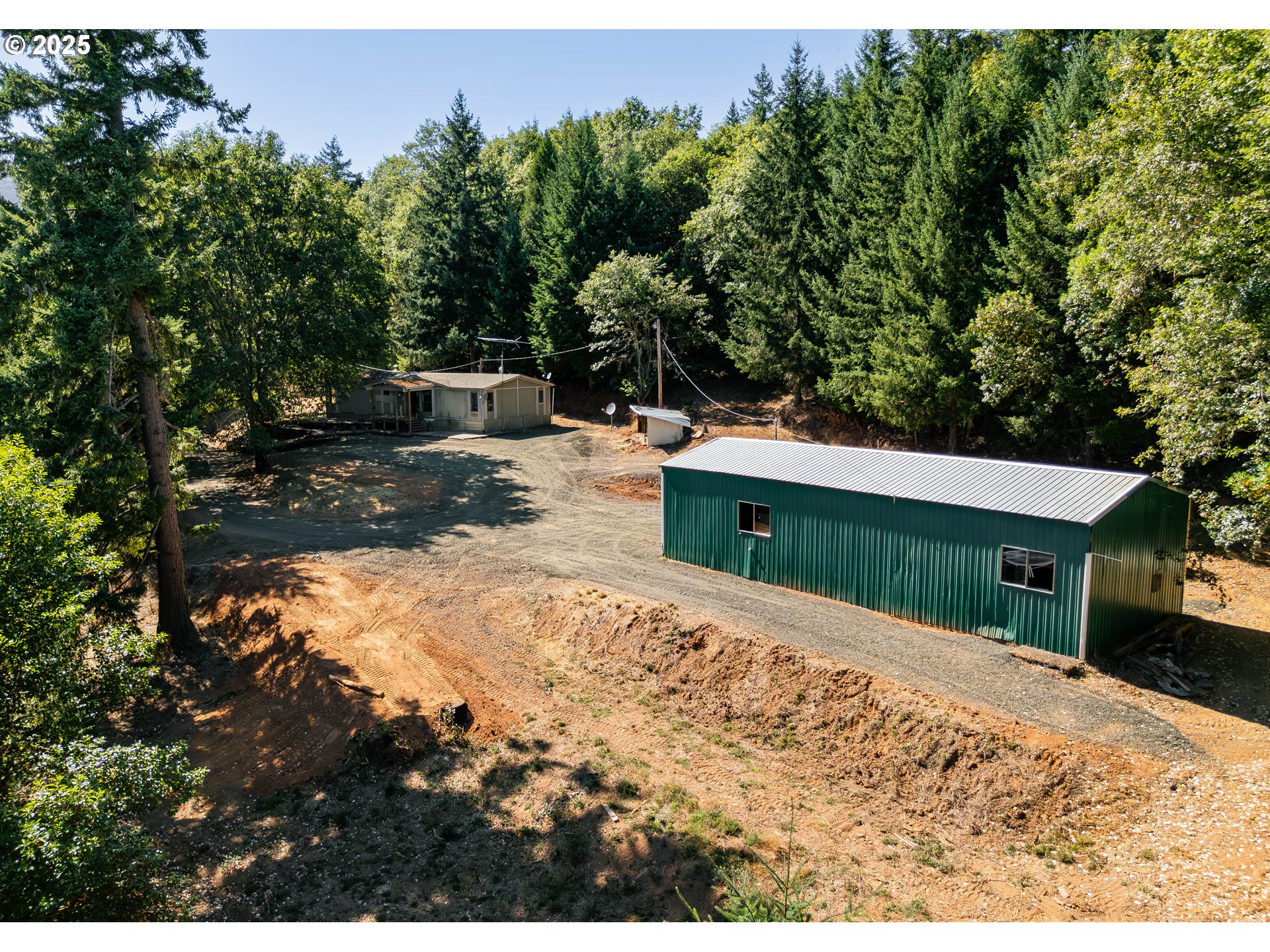 281 Callahan Road Roseburg, OR 97471 - Photo 6 of 39 a view of a backyard