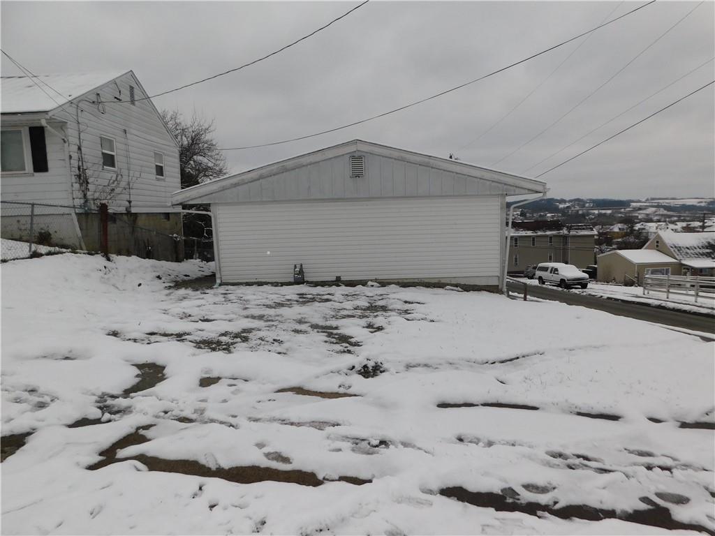 35 Pershing Avenue Uniontown, PA 15401 - Photo 5 of 28
