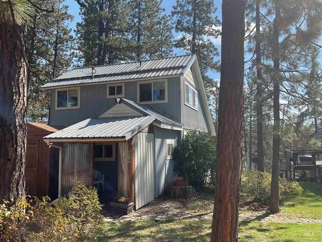 $330,000 | 314 Lapwai Street, Winchester, ID 83555