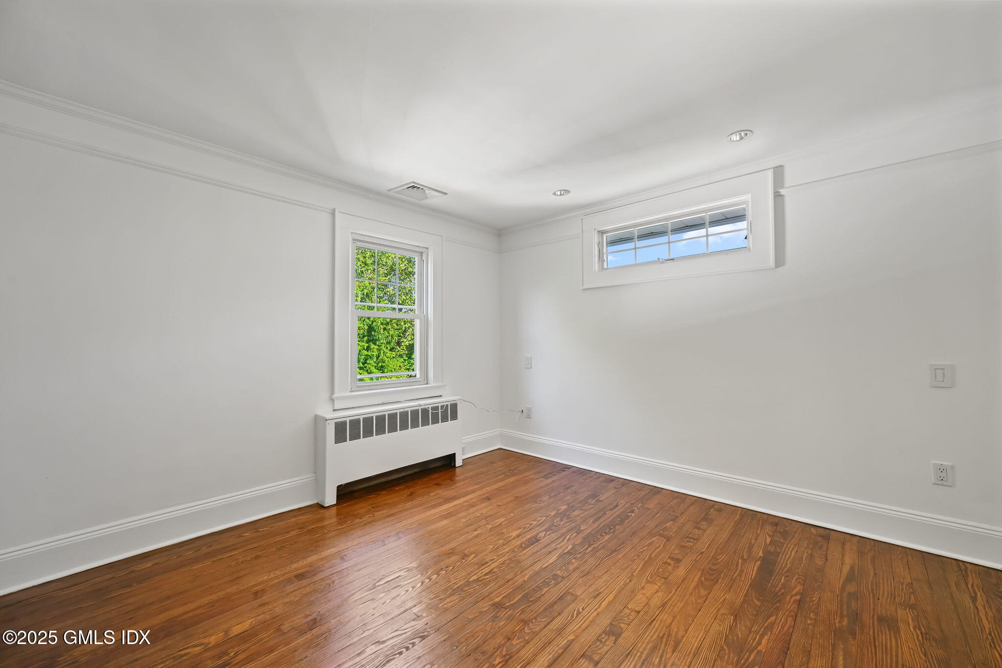 30 High Street Greenwich, CT 06830 - Photo 21 of 48 Primary Bedroom