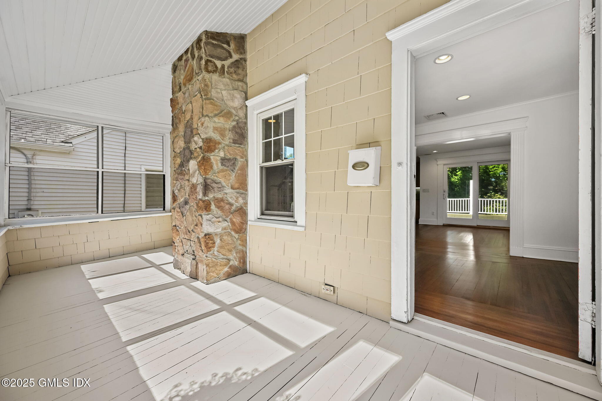 30 High Street Greenwich, CT 06830 - Photo 5 of 48 Entrance