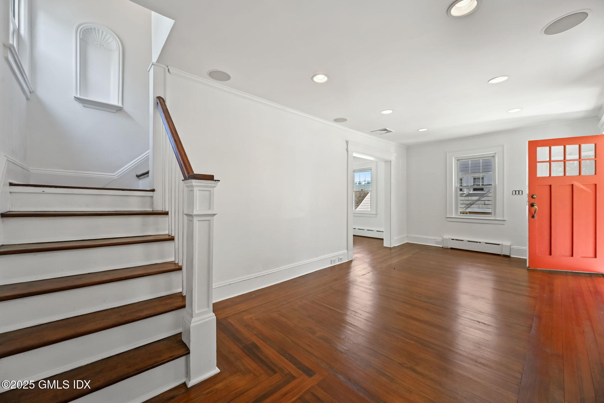 30 High Street Greenwich, CT 06830 - Photo 6 of 48 Living Room