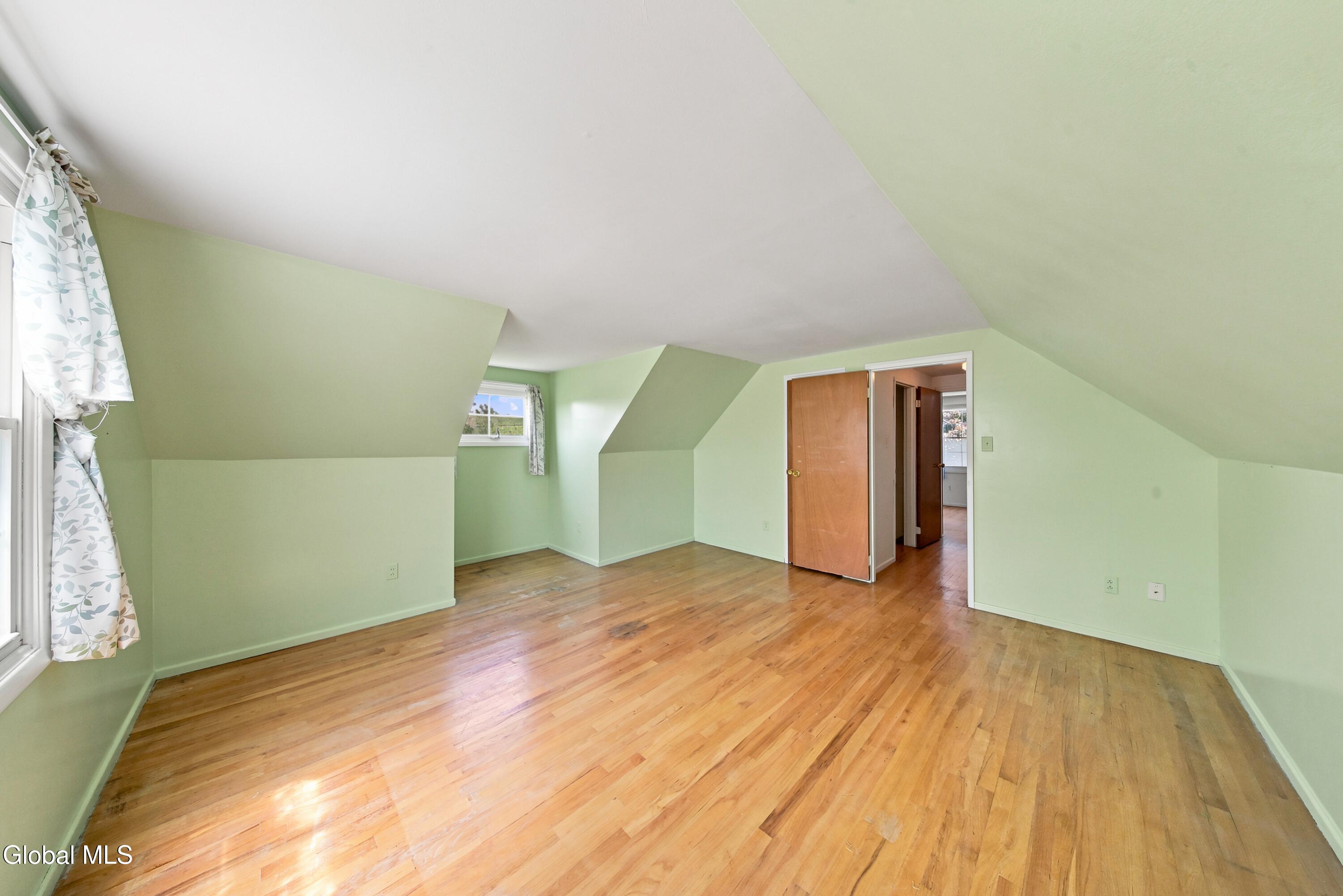 2 O'neil Street Troy, NY 12180 - Photo 19 of 34 18