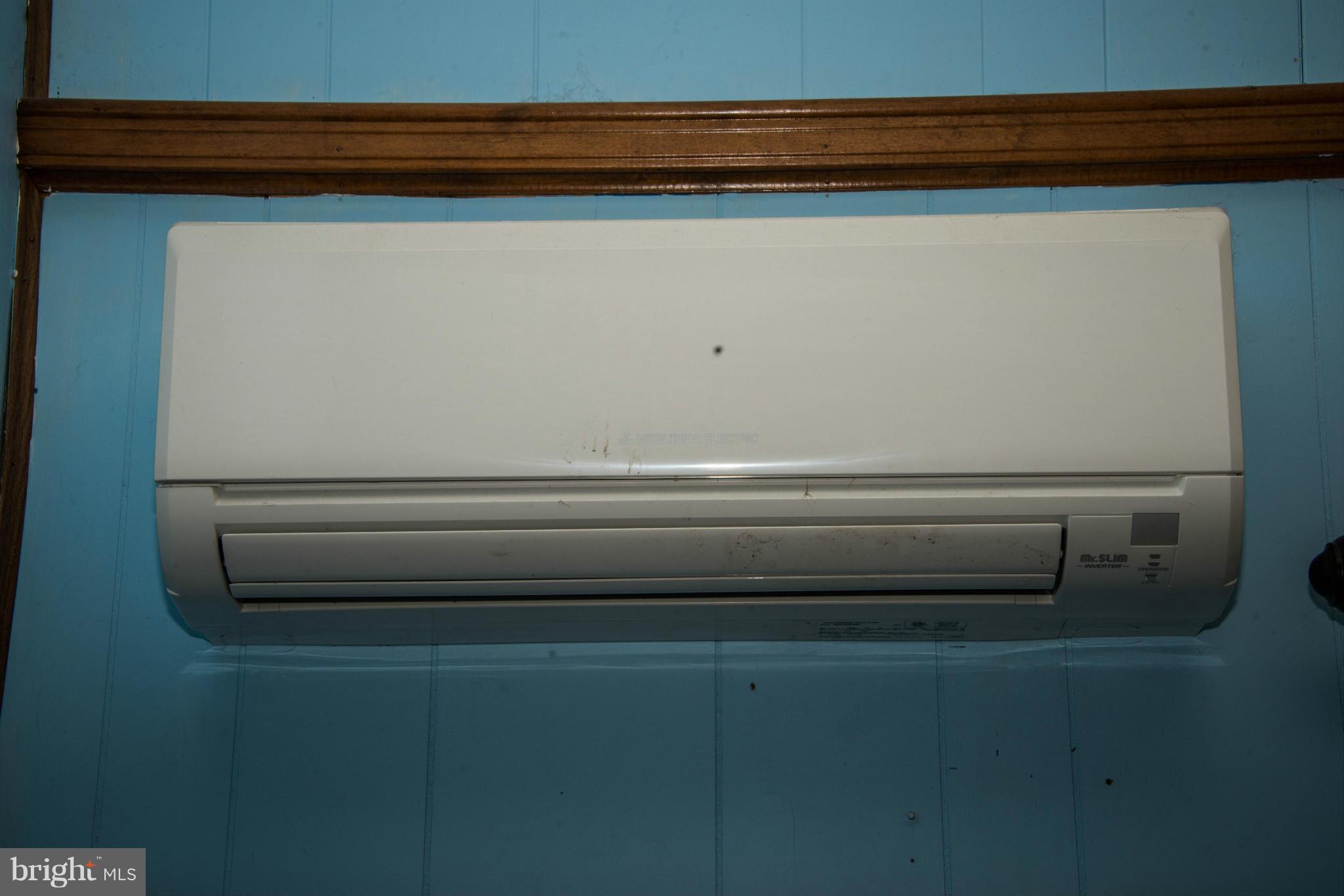 9306 Bethel Road Frederick, MD 21702 - Photo 18 of 19 a close view of washer and dryer