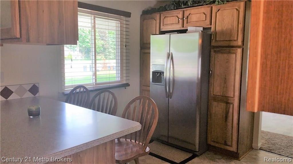 5242 East Carpenter Road Flint, MI 48506 - Photo 9 of 44