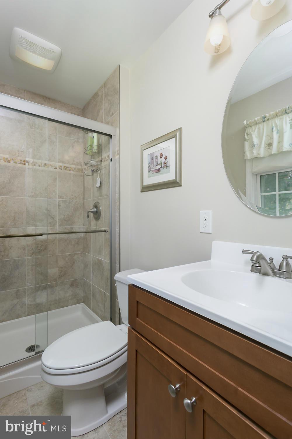 10834 Sandringham Road Cockeysville, MD 21030 - Photo 15 of 29 Bath (Master)