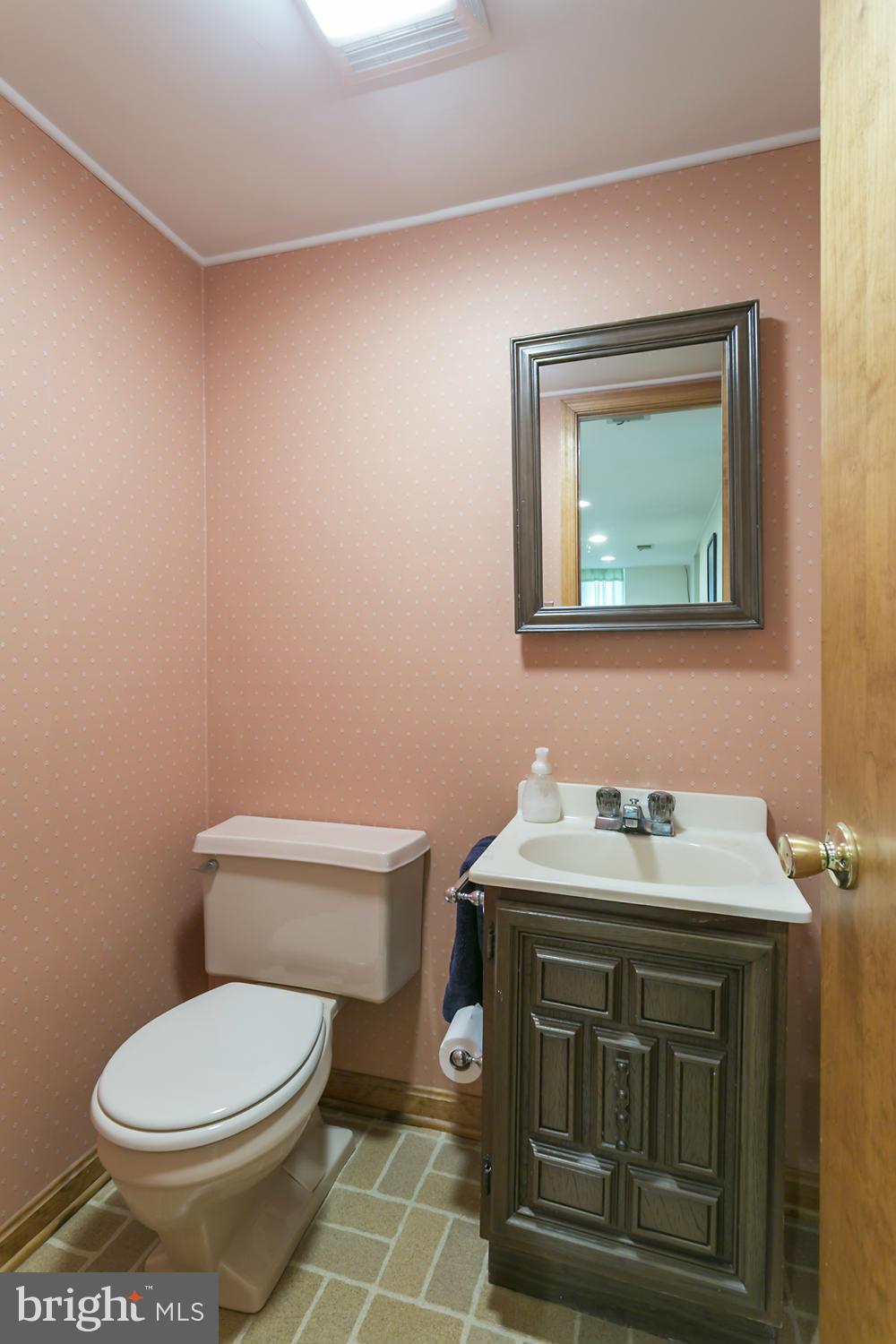 10834 Sandringham Road Cockeysville, MD 21030 - Photo 20 of 29 Basement Half Bath