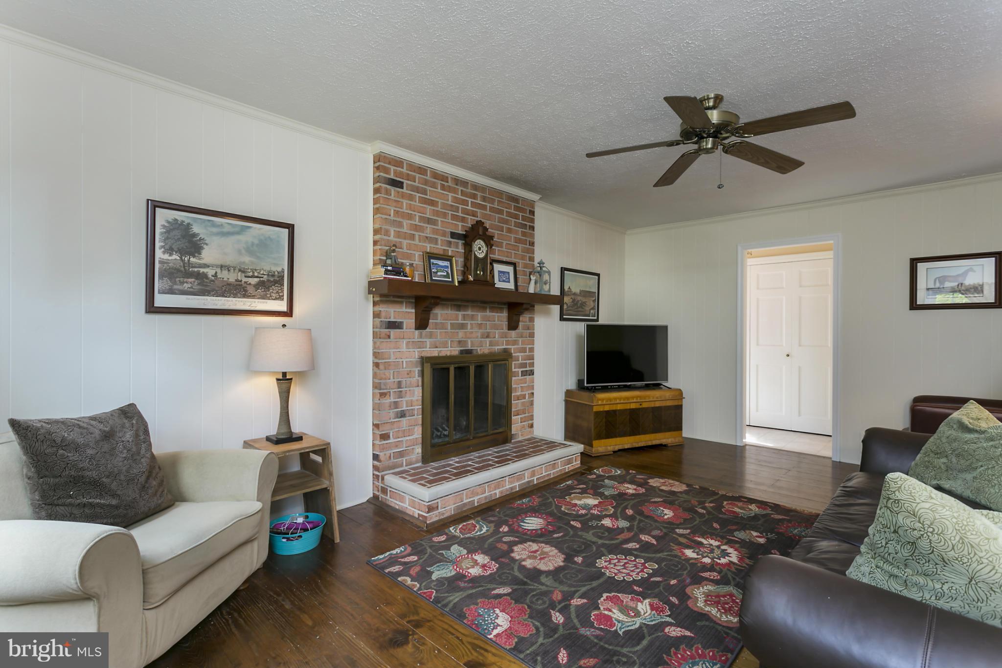 10834 Sandringham Road Cockeysville, MD 21030 - Photo 7 of 29 Family Room