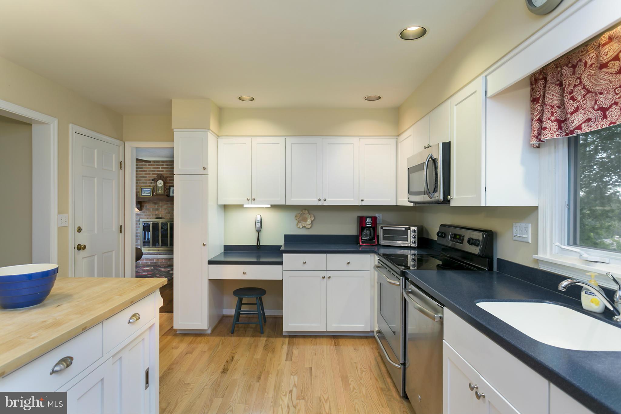 10834 Sandringham Road Cockeysville, MD 21030 - Photo 8 of 29 Kitchen