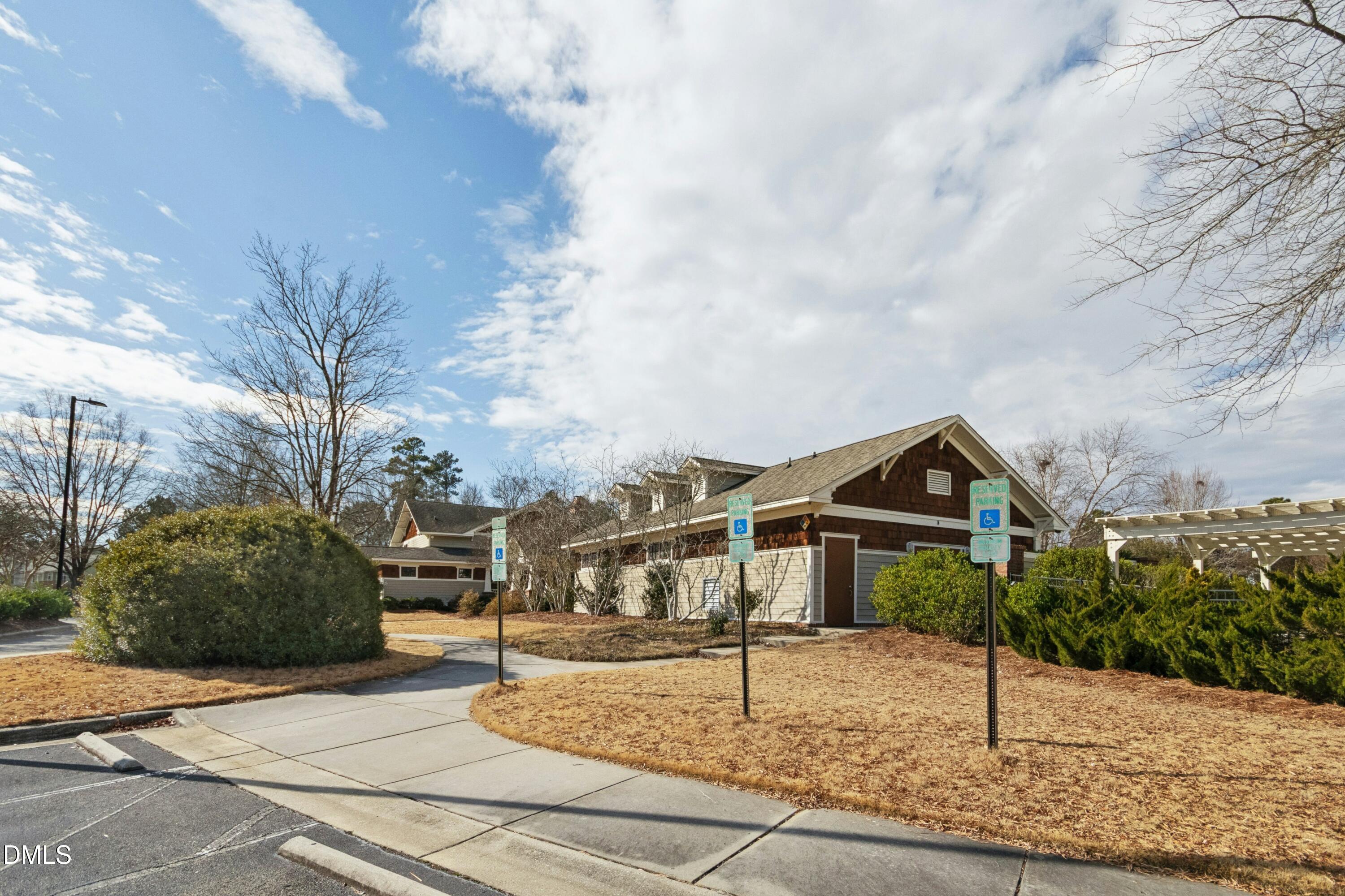309 Bridgegate Drive Cary, NC 27519 - Photo 39 of 42 036-489428-IMG_1182
