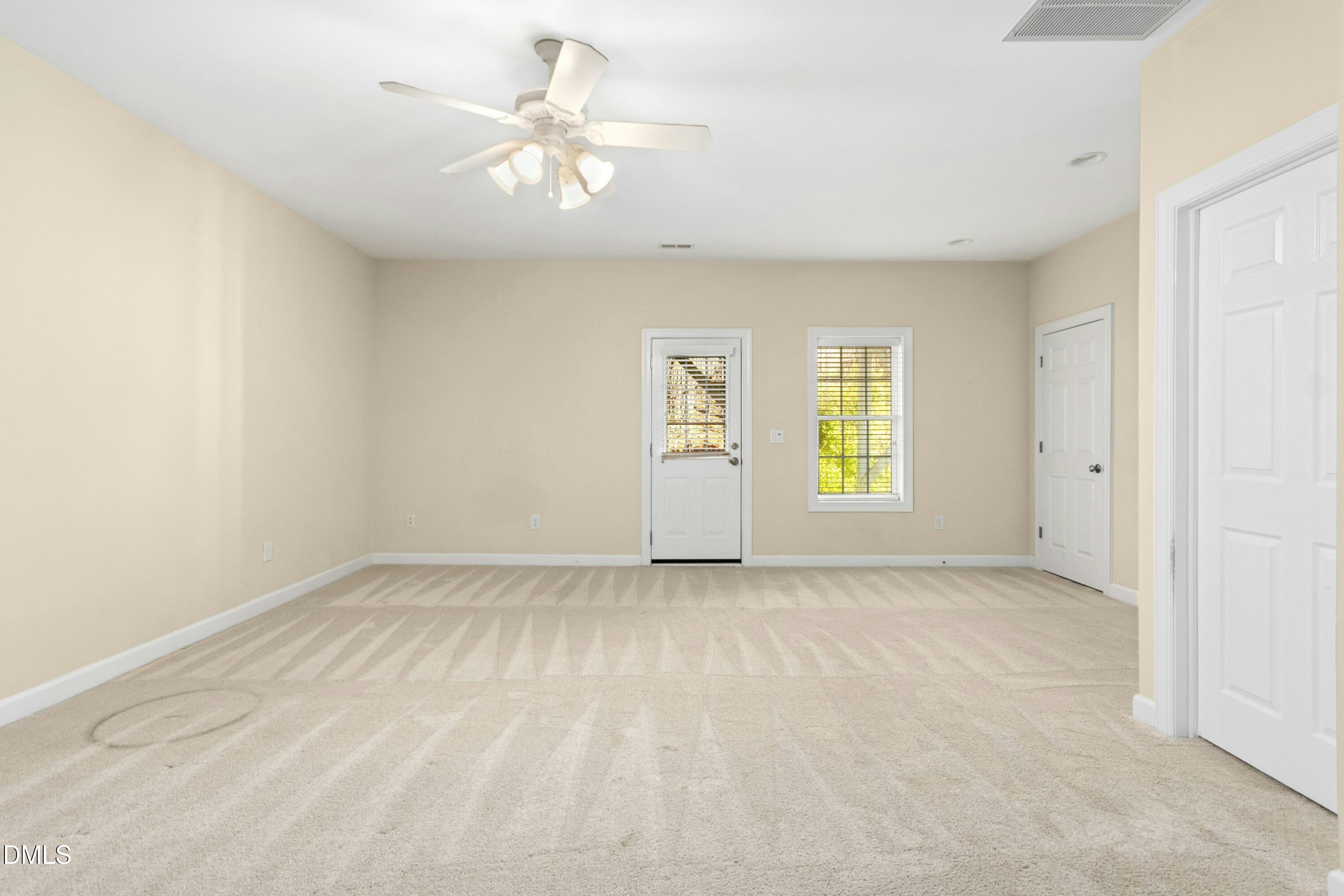 309 Bridgegate Drive Cary, NC 27519 - Photo 7 of 42 004-489428-IMG_0935