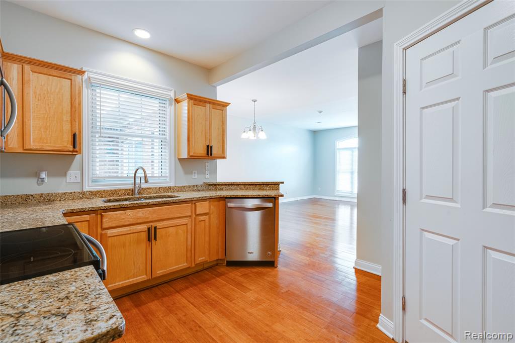 1584 Commodore Circle Canton, MI 48187 - Photo 12 of 50