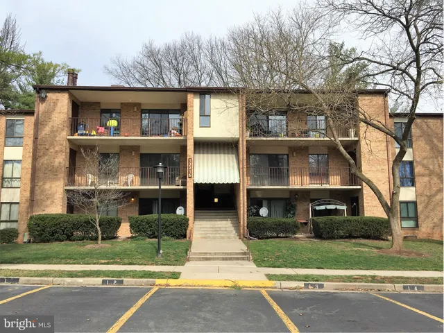 $2,150 | 13215 Dairymaid Drive, Unit 302, Germantown, MD 20874