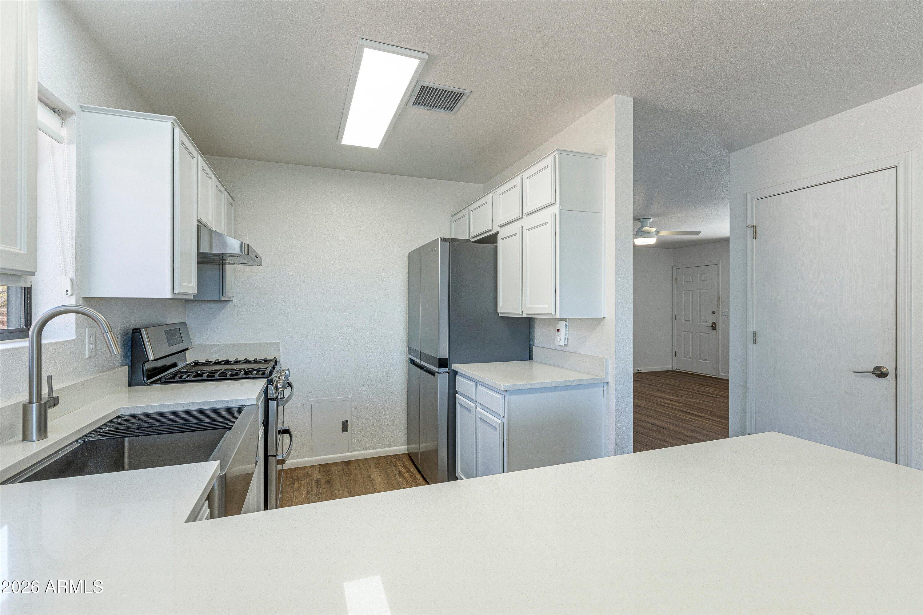 2251 North Spanish Trail Huachuca City, AZ 85616 - Photo 18 of 44 18-Kitchen