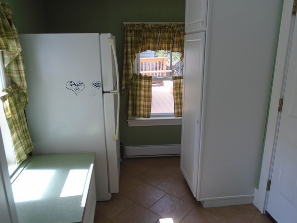 33 Chesterfield Road Worcester, MA 01602 - Photo 7 of 29 a bathroom with a toilet and a shower
