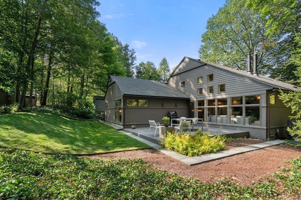 76 Norfolk Road Brookline, MA 02467 - Photo 19 of 24