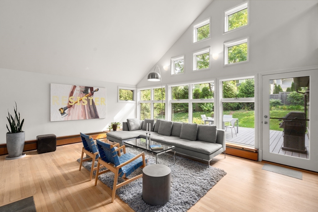 76 Norfolk Road Brookline, MA 02467 - Photo 6 of 24