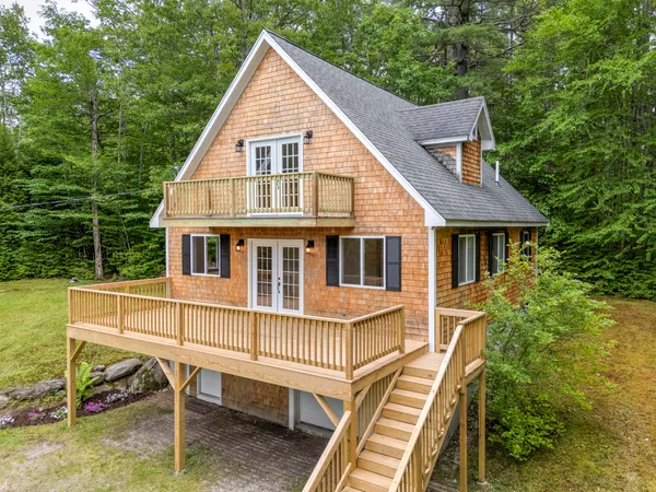 $450,000 | 8 Hillside Avenue, Harrison, ME 04040