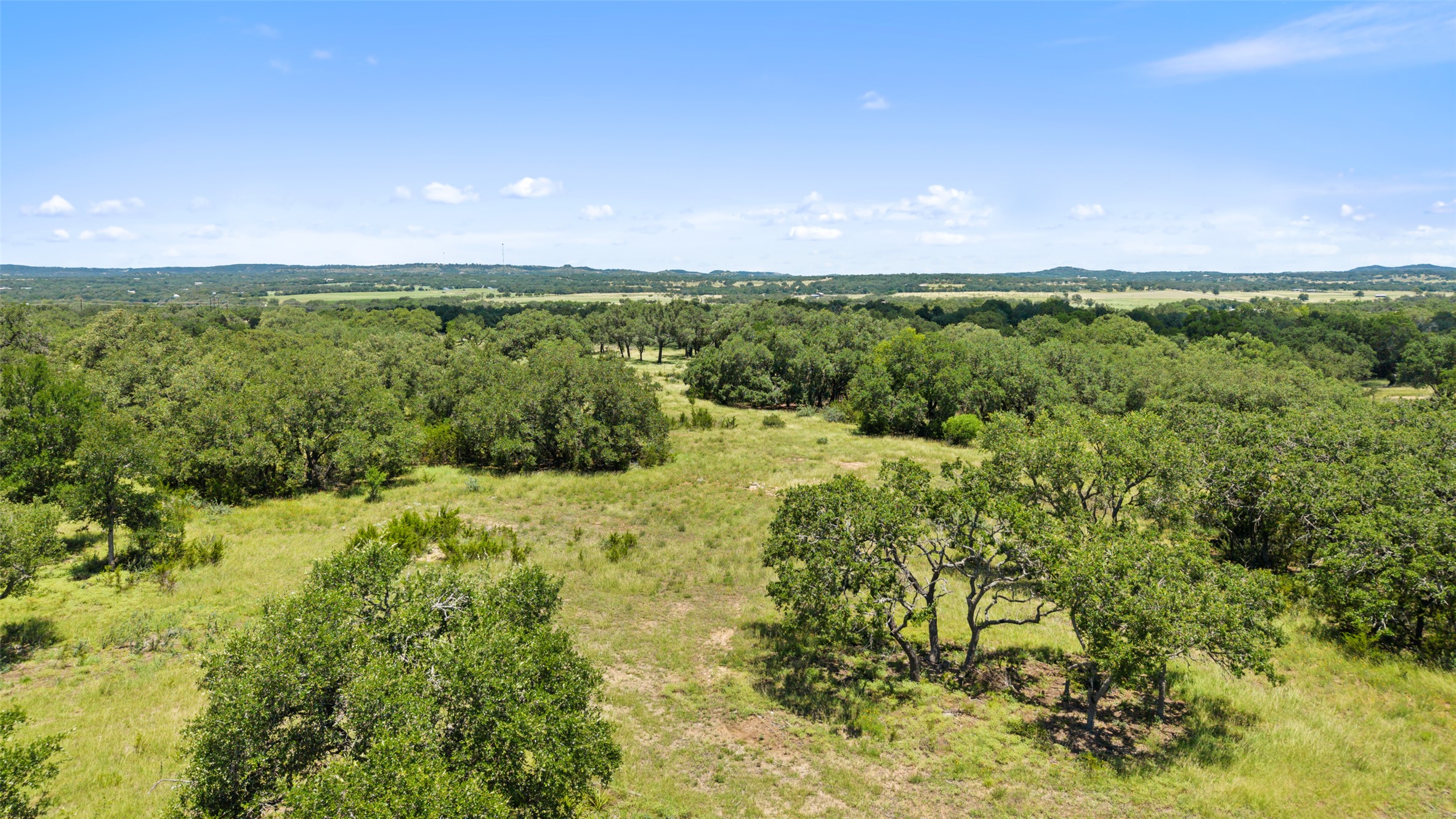 2 Lindeman Lane Blanco, TX 78606 - Photo 4 of 11
