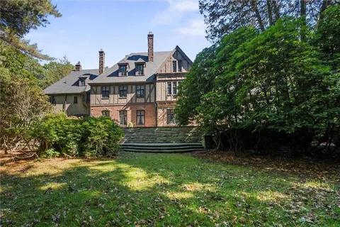$1,150,000 | 113 Maple Avenue, Oil City, PA 16301