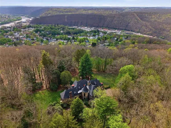 $1,150,000 | 113 Maple Avenue, Oil City, PA 16301
