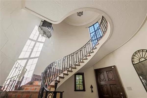 $1,150,000 | 113 Maple Avenue, Oil City, PA 16301