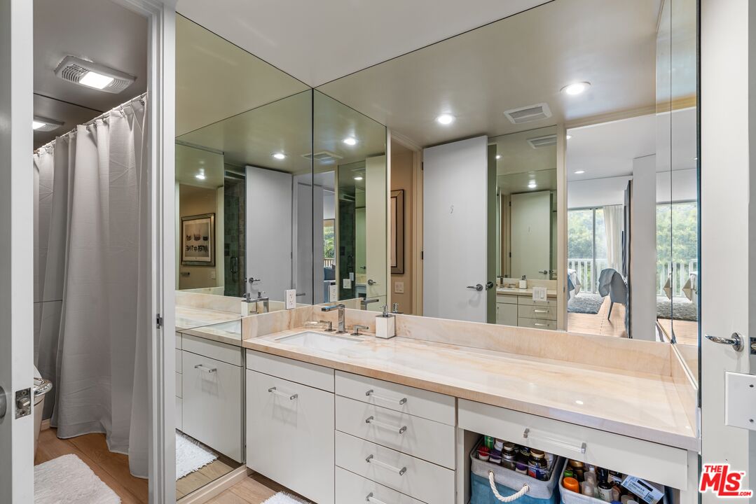 9255 Doheny Road, Unit 703 West Hollywood, CA 90069 - Photo 19 of 28