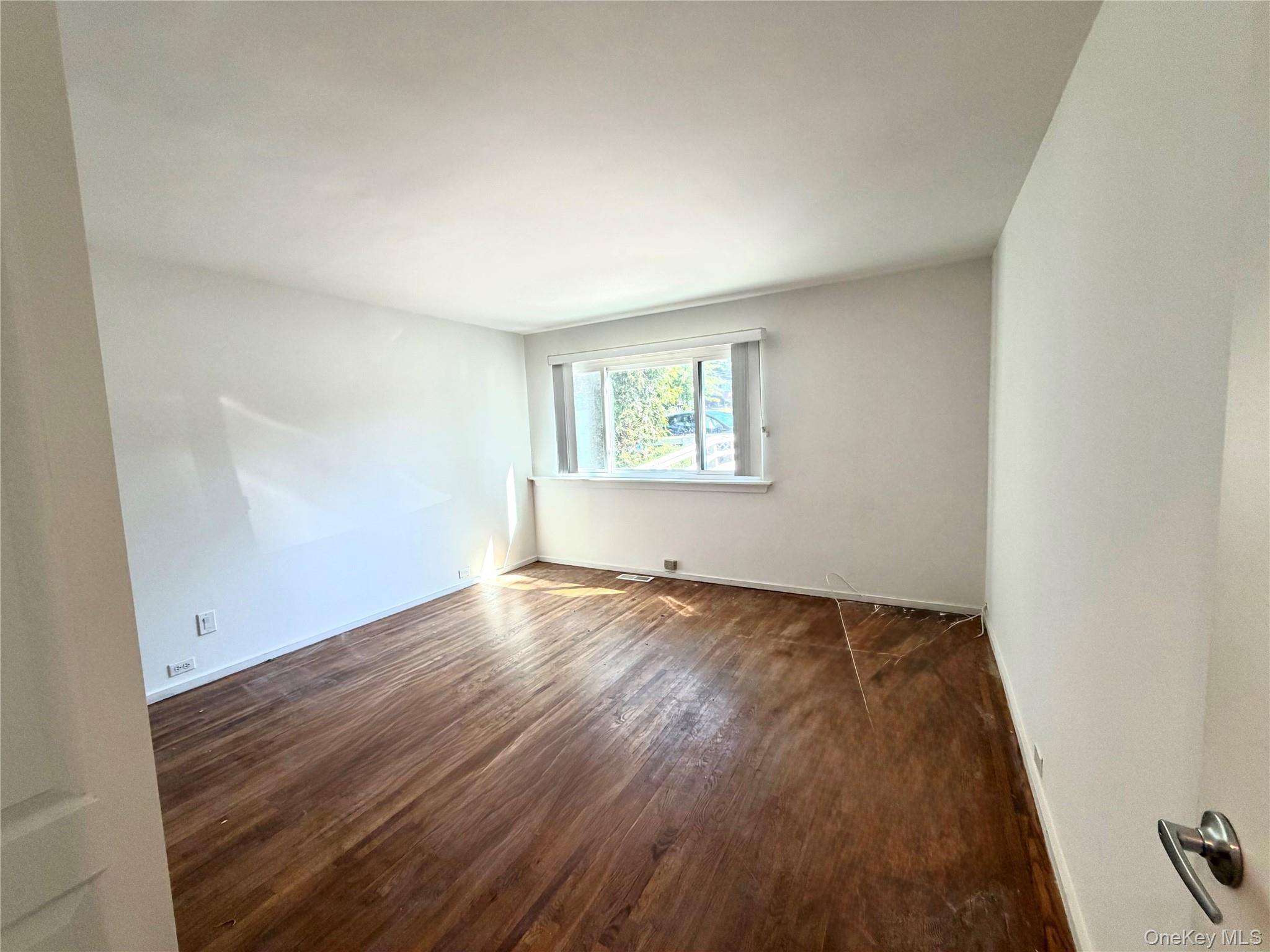 77 Sands Point Road, Unit #1 Port Washington, NY 11050 - Photo 13 of 19