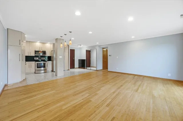 $210,000 | 1275 East Baldwin Lane, Unit 504, Palatine, IL 60074