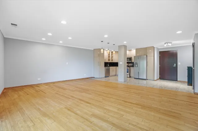 $210,000 | 1275 East Baldwin Lane, Unit 504, Palatine, IL 60074