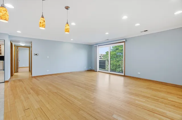 $210,000 | 1275 East Baldwin Lane, Unit 504, Palatine, IL 60074